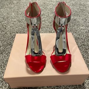 BCBGeneration Patent Sandals